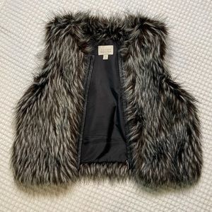 Hinge faux fur vest